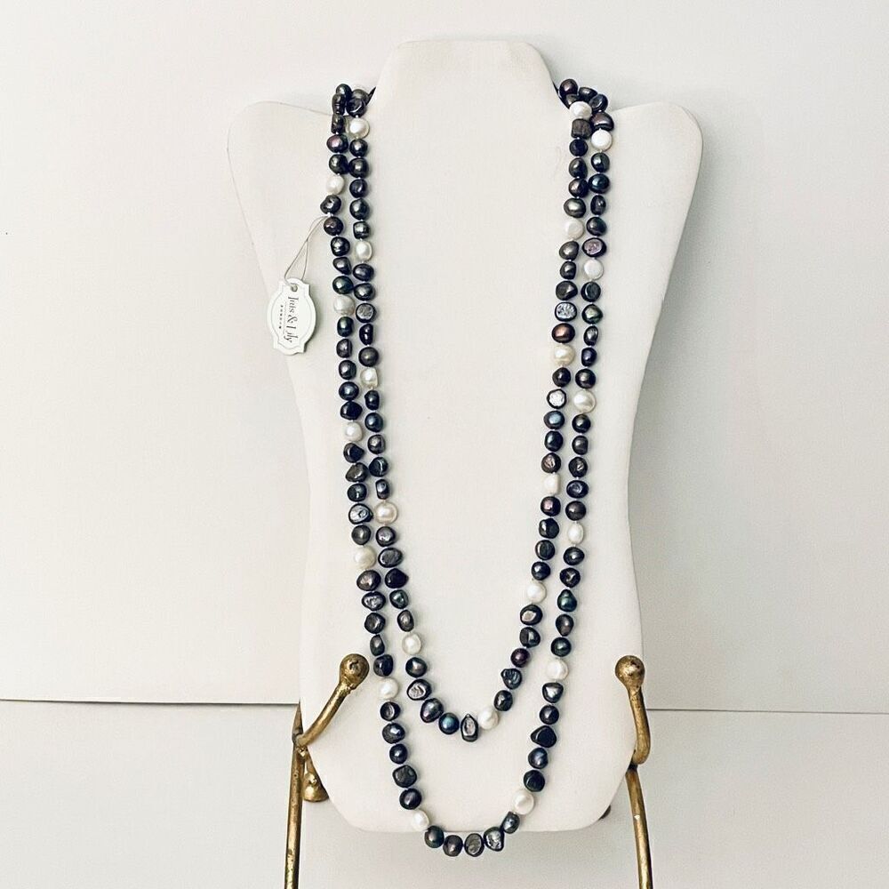 NWT Iris & Lily Gorgeous White & Grey Freshwater Pearl Super Long 62” necklace